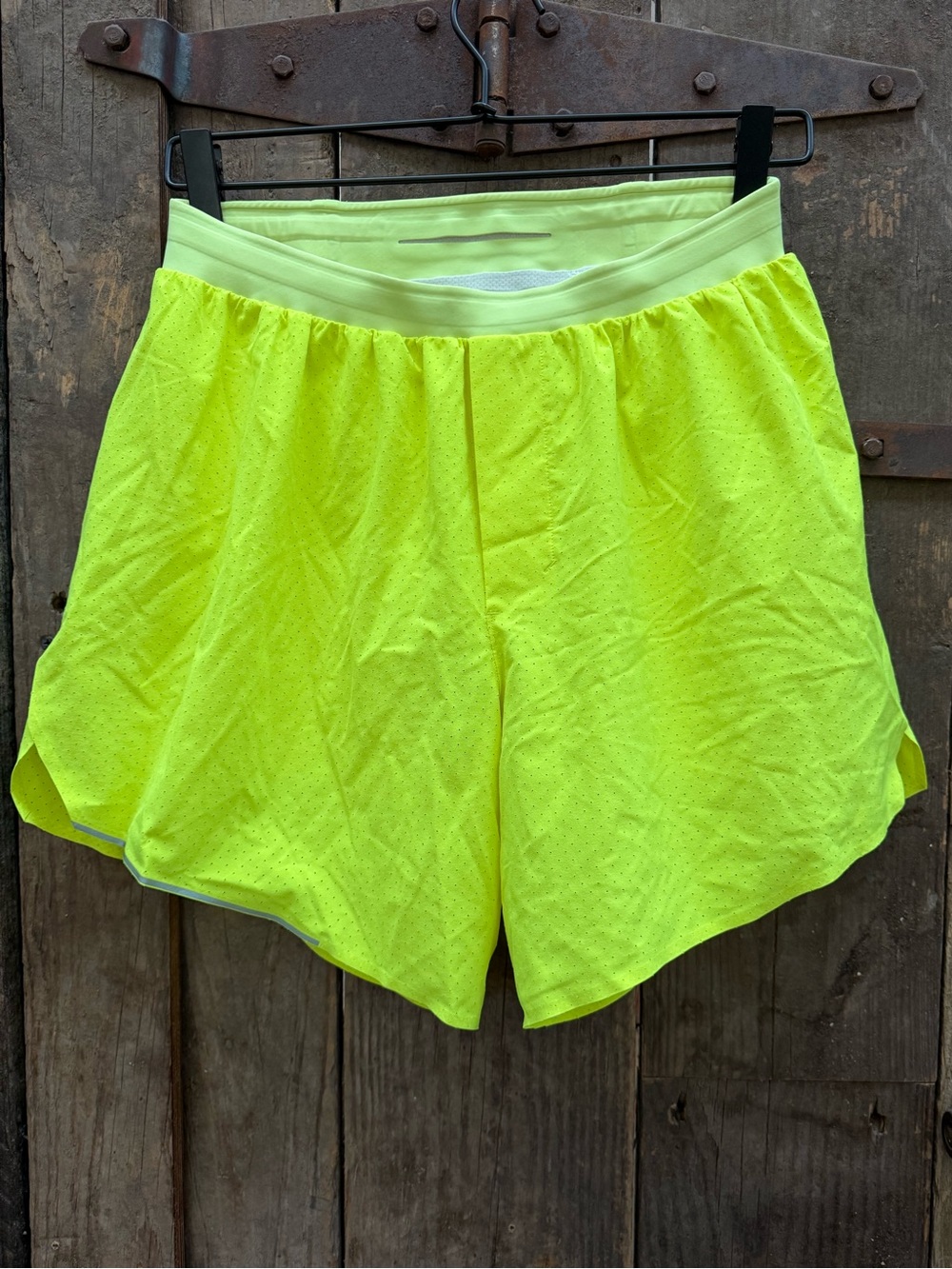 Lululemon Mens Medium Fast Free Short 6” Lined Wasabi LM7AU8S Neon Green Yellow